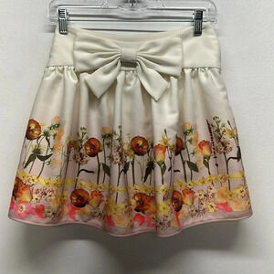 Ted Baker Anniey Skirt Mini Short Pleated Bow Floral Flower Ivory Size US 2